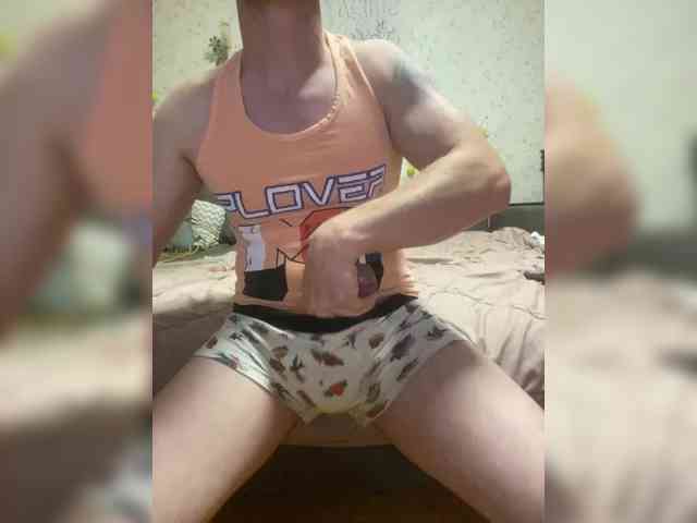 Manextreme (32, White Cam Boy) performing creampie.